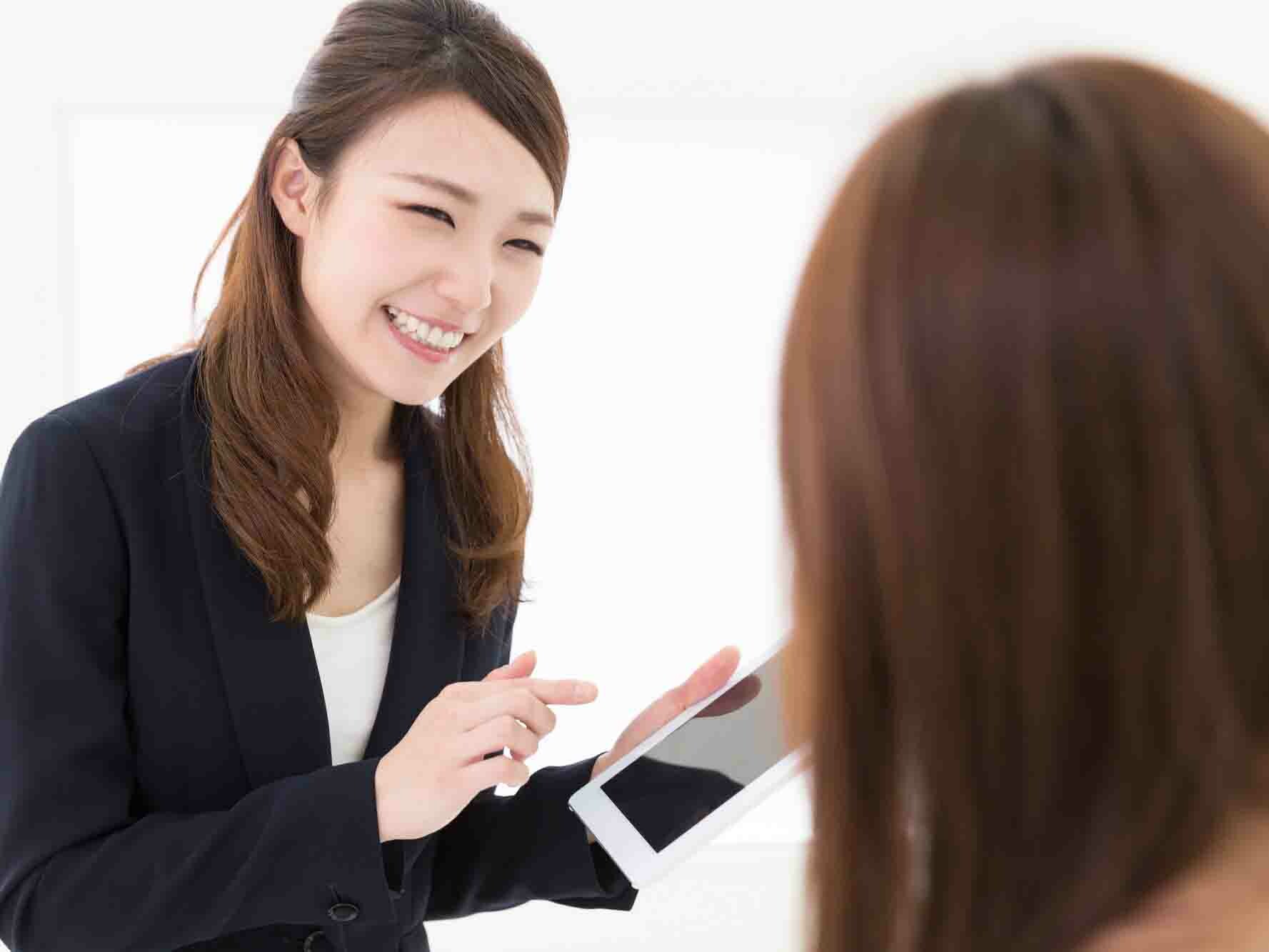 3 19 28限定 ファッションビルのカード案内 横浜駅直結の派遣の仕事情報 株式会社バックスグループ 関東のお仕事 No