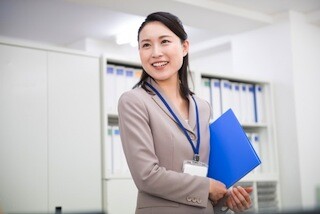 英訳 和訳あり 30 40代女性 正社員 で活躍中 の派遣の仕事情報 株式会社ジンキャスト No